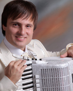 Mirco Lieber, MMag., concert musician and music teacher